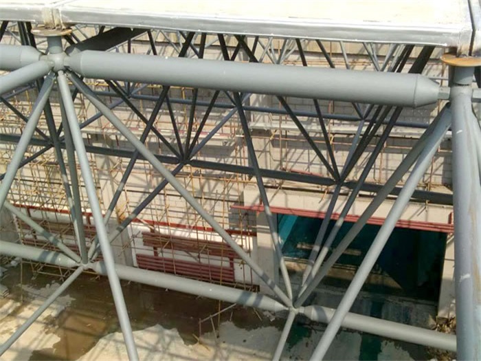 牙克石公安局网架天基板屋面
